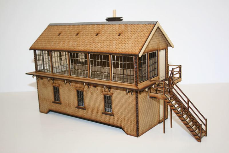 GAUGE I LARGE SIGNAL BOX  RIGHT HAND  FINE SCALE